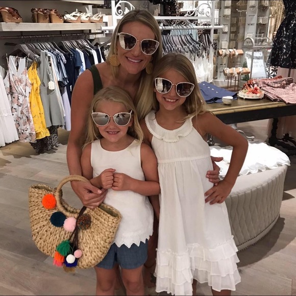 Meet your Posher, Jill - Picture 2 of 5